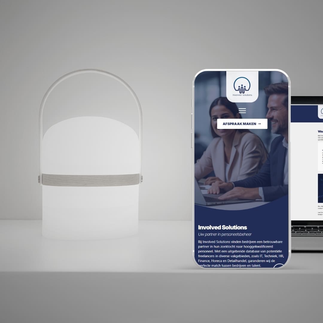 Website van Involved Solutions op mobiel